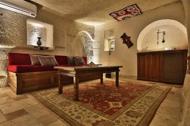 Deluxe Suite I