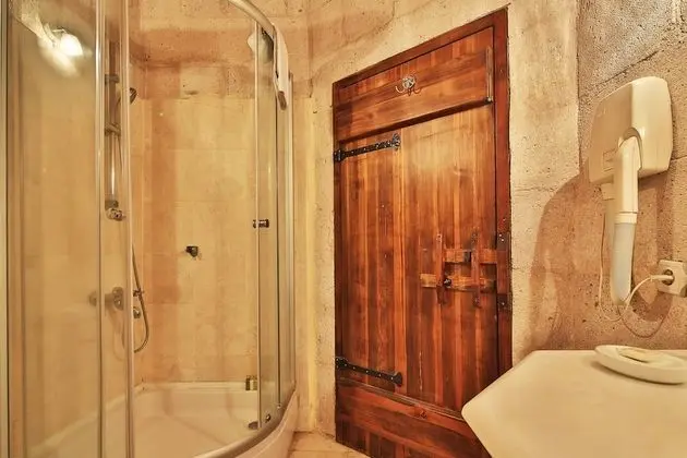 Deluxe Suite I