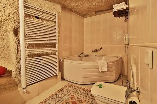 Deluxe Suite I