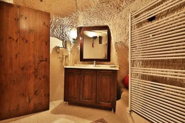 Deluxe Suite I