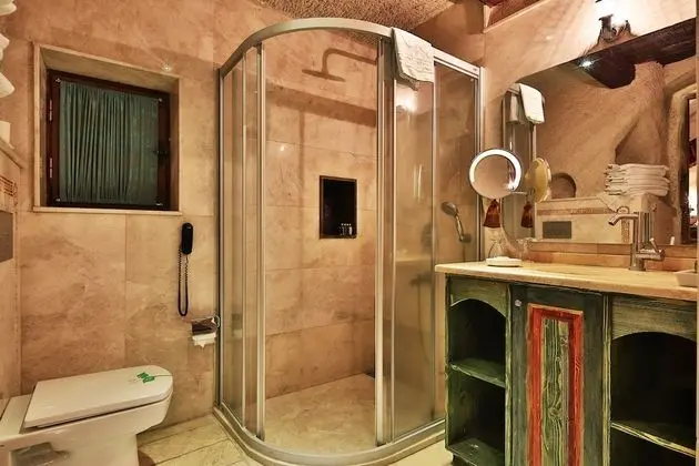 Deluxe Suite I