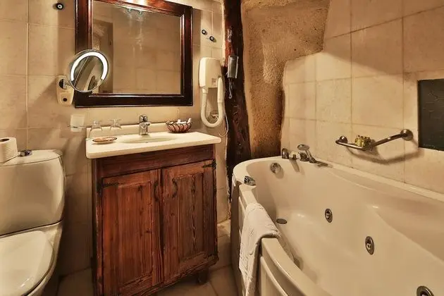 Deluxe Suite II