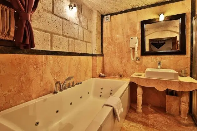 Deluxe Suite II