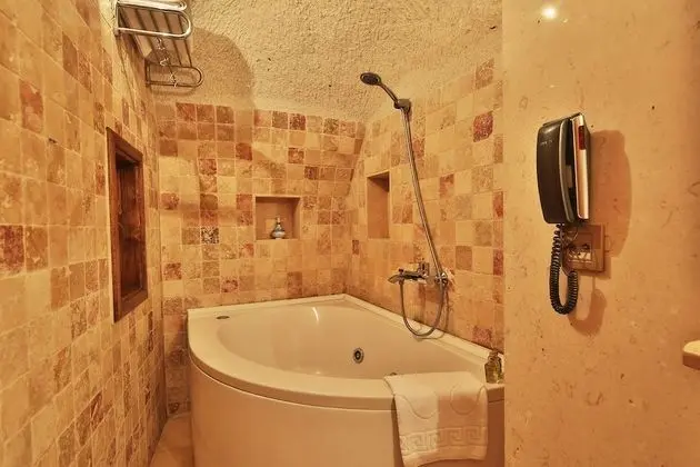 Deluxe Suite II