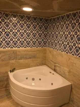 Presidential Suite, , Jakuzili