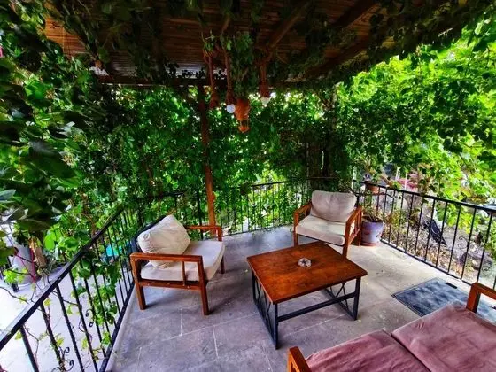 Queen Suite - Jakuzili, Avlu Manzaralı, Jakuzili ve Balkonlu