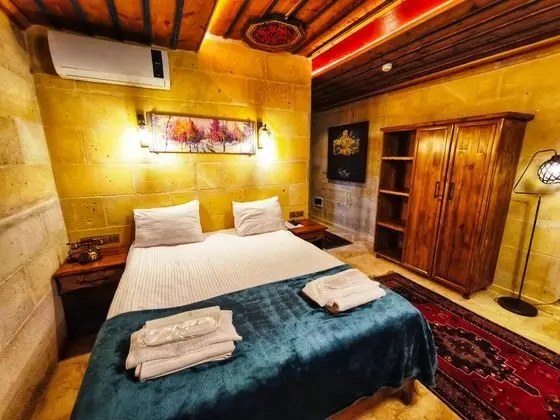 Queen Suite - Jakuzili, Avlu Manzaralı, Jakuzili ve Balkonlu