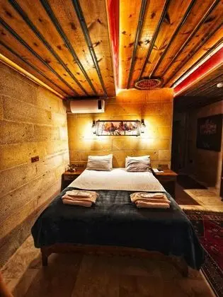 Queen Suite - Jakuzili, Avlu Manzaralı, Jakuzili ve Balkonlu