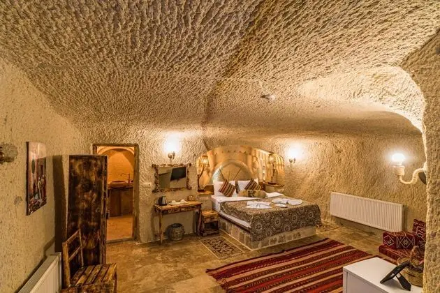Çift Kişilik, Simge Yapı Manzaralı, Balkonlu