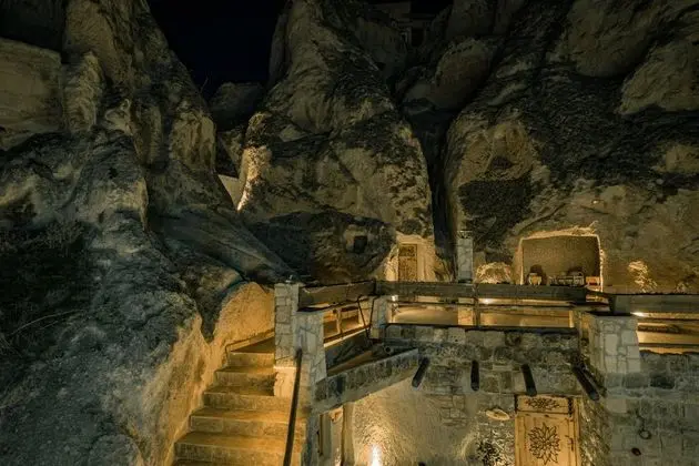 Suite, Simge Yapı Manzaralı, Şömineli ve Jakuzili