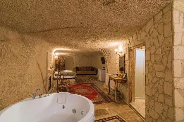 Suite, Simge Yapı Manzaralı, Şömineli ve Jakuzili