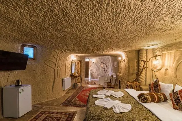 Suite, Simge Yapı Manzaralı, Şömineli ve Jakuzili