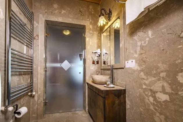 Panoramic Stone Suite, Jakuzili