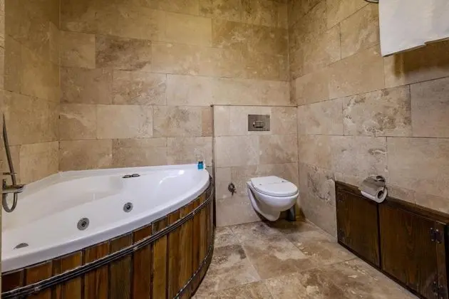 Suite, Jakuzili