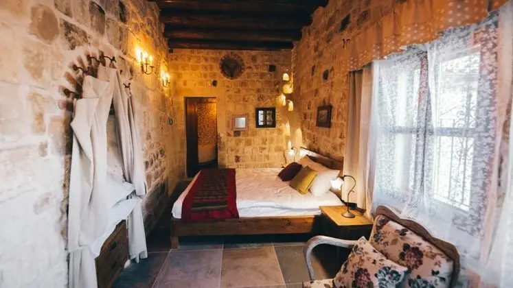 Deluxe Cave, , Jakuzili