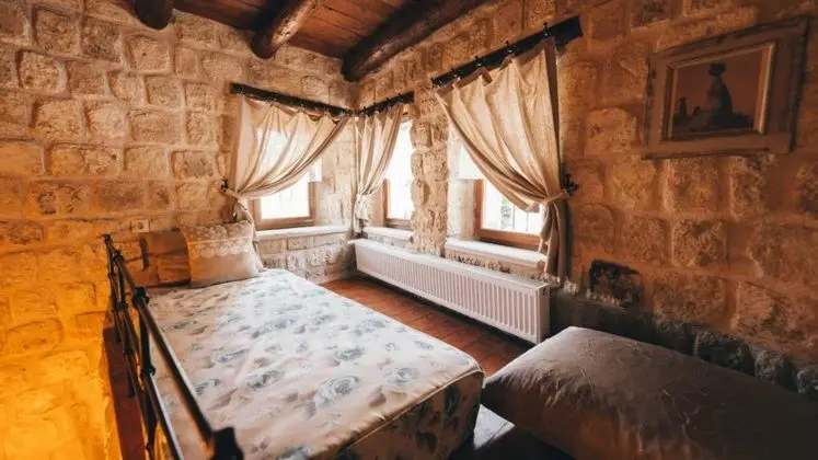 Deluxe Cave, , Jakuzili