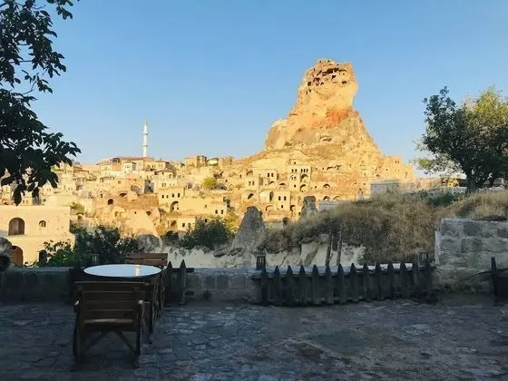 Traditional Tek Büyük Yataklı Oda