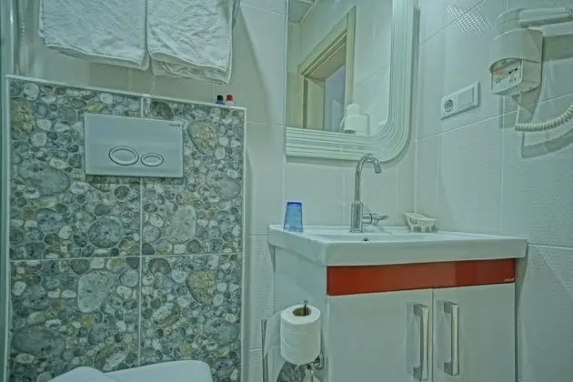 Superior Üç Kişilik Oda, Balkonlu