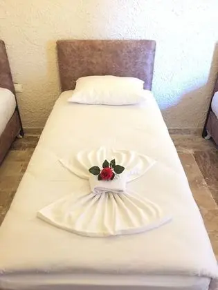 Classic Üç Kişilik Oda