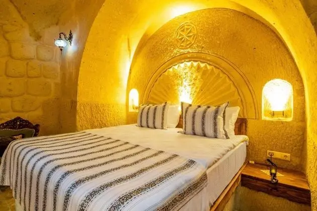 Deluxe Cave,    , Jakuzili