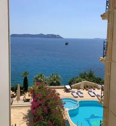 Beach/ocean view