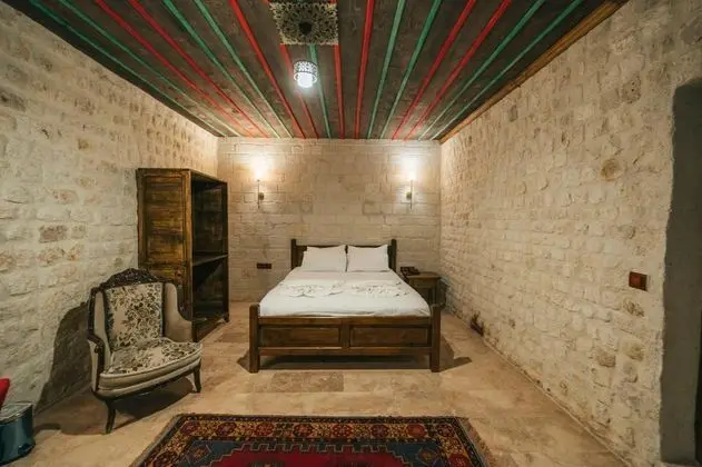 Geniş Standart Oda, Avlu Manzaralı, Büyük Yataklı