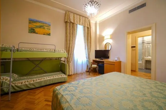 Classic Dört Kişilik Oda