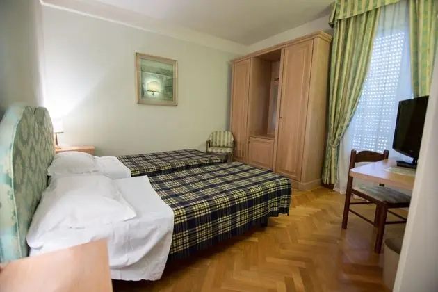 Deluxe Tek Büyük veya İki Ayrı Yataklı Oda