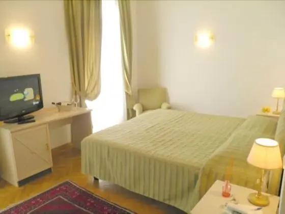 Deluxe Tek Büyük veya İki Ayrı Yataklı Oda