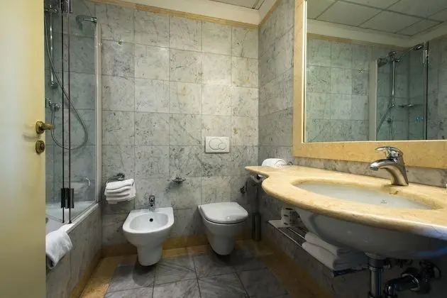 Deluxe Dört Kişilik Oda