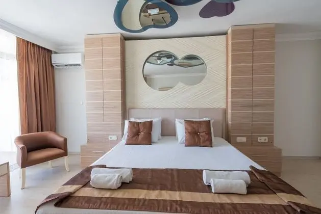 Standart Oda, Kısmi Deniz Manzaralı, Balkonlu