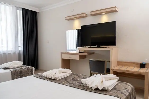 Standart Oda, Kısmi Deniz Manzaralı, Balkonlu