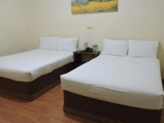 Üç Kişilik Oda, Birden Çok Yatak, Sigara İçilmez