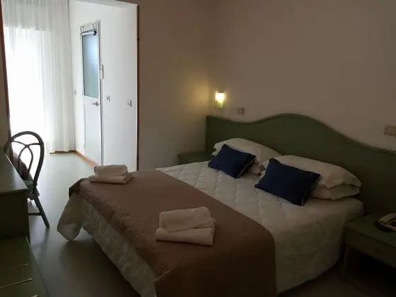 Üç Kişilik Oda
