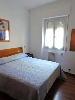 Basic Tek Büyük Yataklı Oda