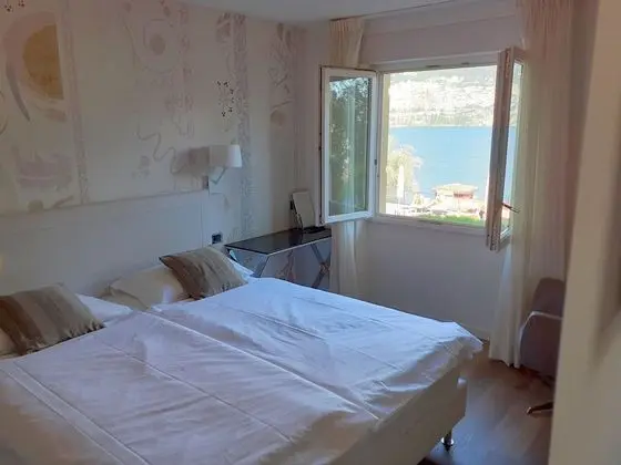 Basic Tek Büyük veya İki Ayrı Yataklı Oda