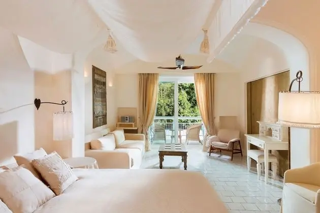 Deluxe Tek Büyük Yataklı Oda (Garden Side)