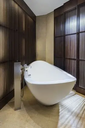 Süit (Private Pool and Garden)