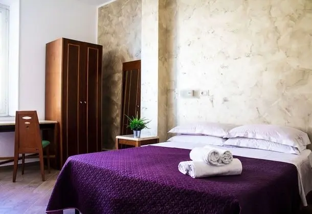 Tek Büyük veya İki Ayrı Yataklı Oda