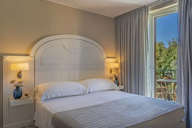 Standard Tek Büyük Yataklı Oda, Balkon, Bahçe Manzaralı