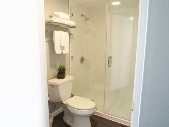 Standard Oda, 1 En Büyük (King) Boy Yatak (King Studio Non Smkoing)