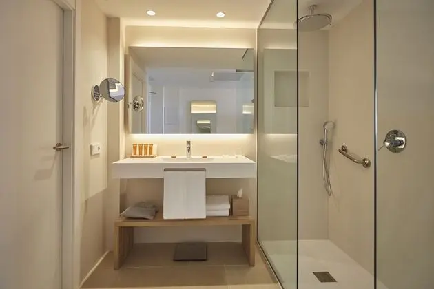 Junior Tek Büyük Yataklı Oda, Balkon