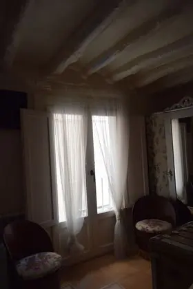 Tek Büyük Yataklı Oda, Balkon