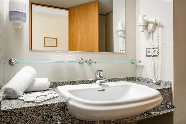 Standard Tek Büyük Yataklı Oda (2 Adults)