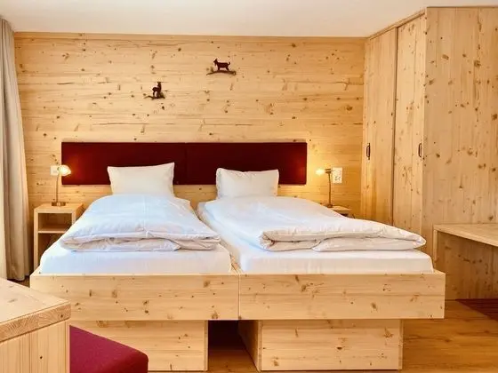 Deluxe Tek Büyük Yataklı Oda, Balkon (Matterhornblick)