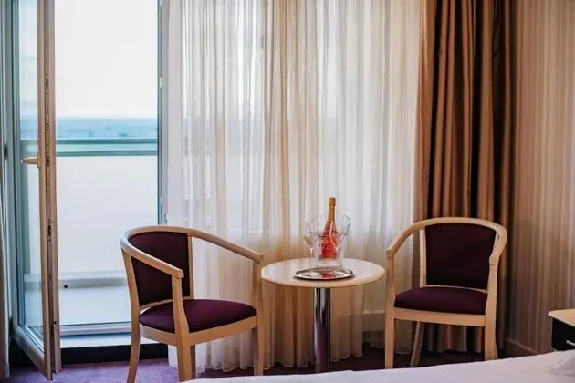 Standard Tek Büyük veya İki Ayrı Yataklı Oda