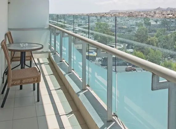 Superior Oda, Balkon