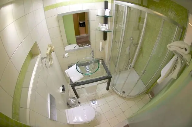 Standard Oda, Bağlantılı Odalar