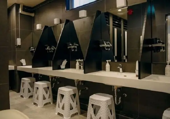 Standard Kulübe, Sadece erkekler için