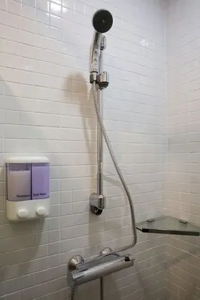 Double Room (No shower, 12hrs use, Transit passengers are not allowed to stay)